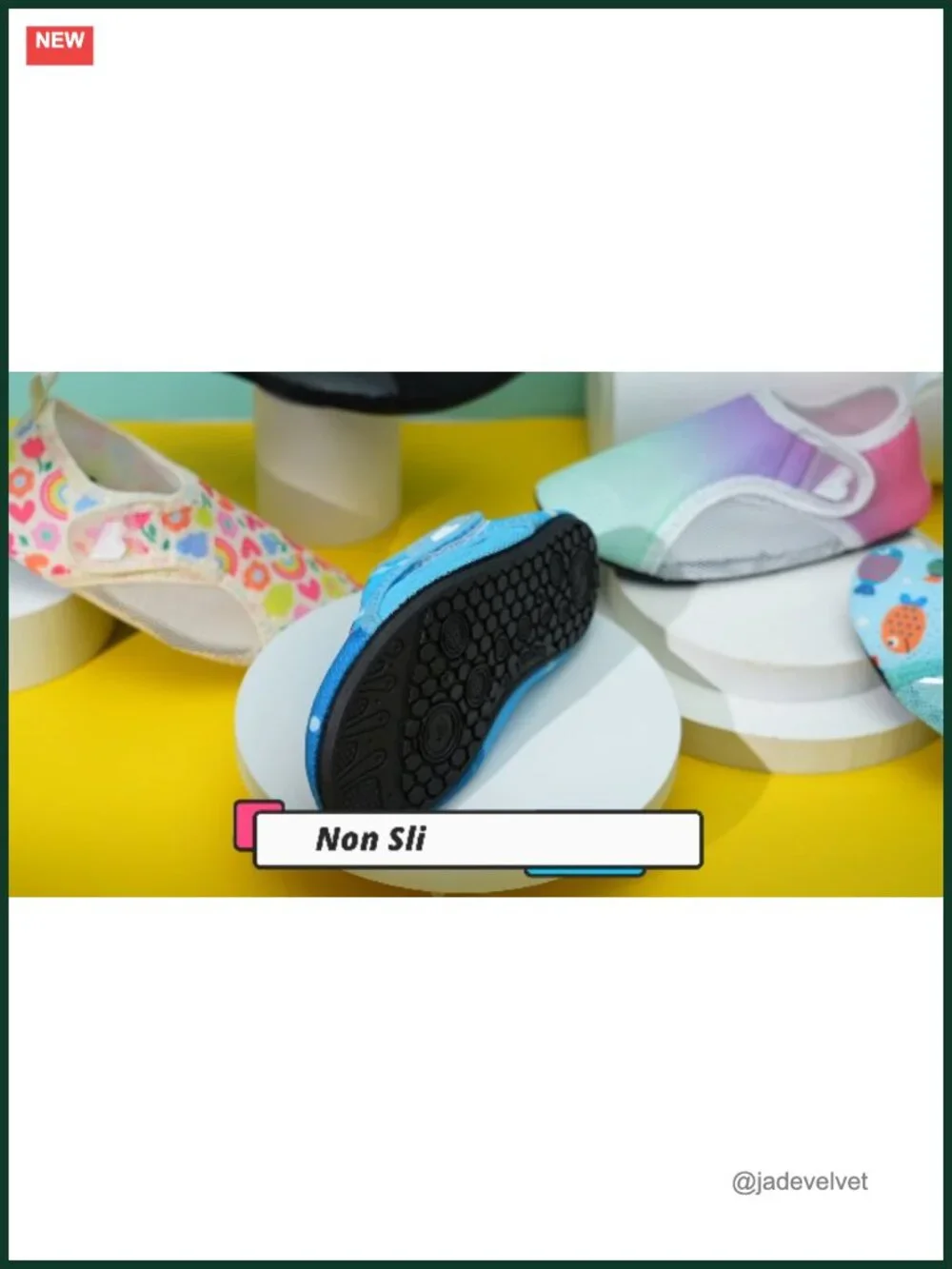 Quick Dry Breathable Mesh Water Shoes Hook & Loop Closure Non-Slip Sole for